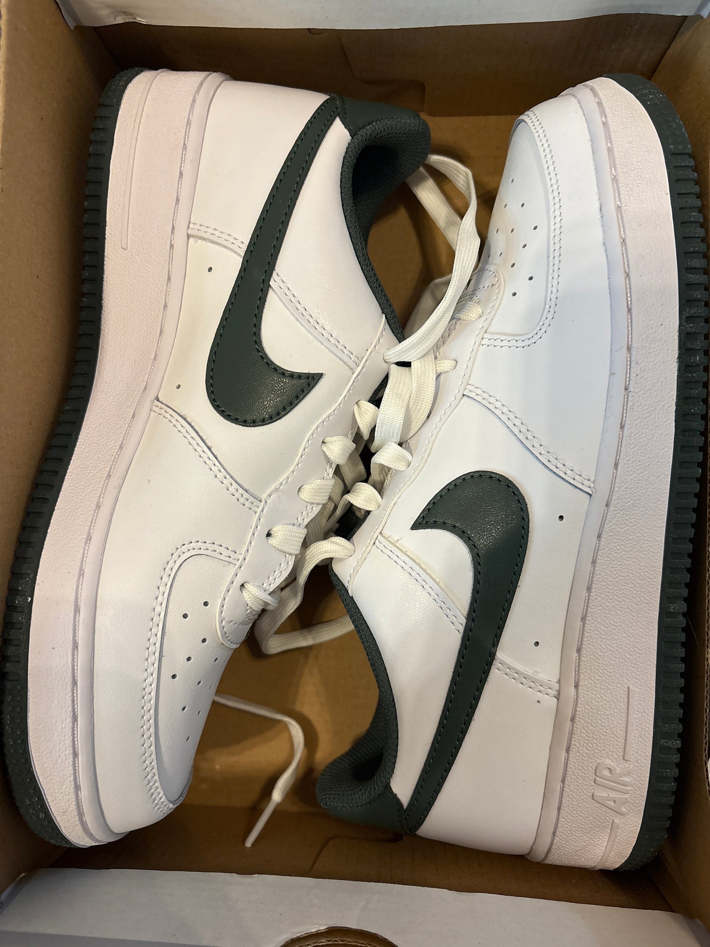 Nike Airforce 1 weiss/dunkelgrün Größe 39