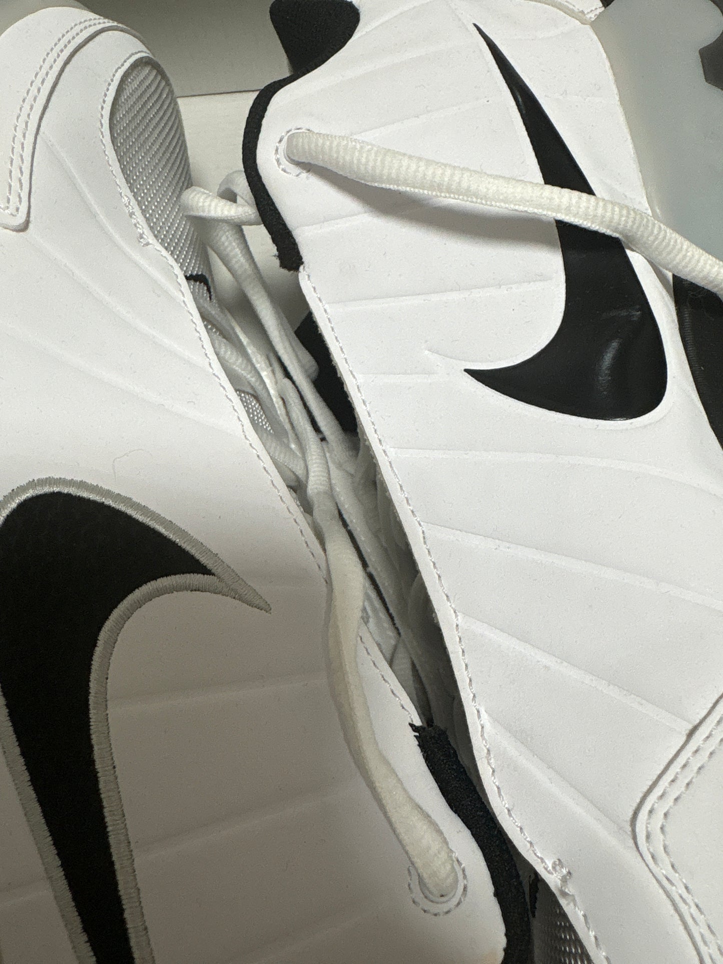 Nike Lebron Witness IX, in schwarz/weiss, Größe wählbar