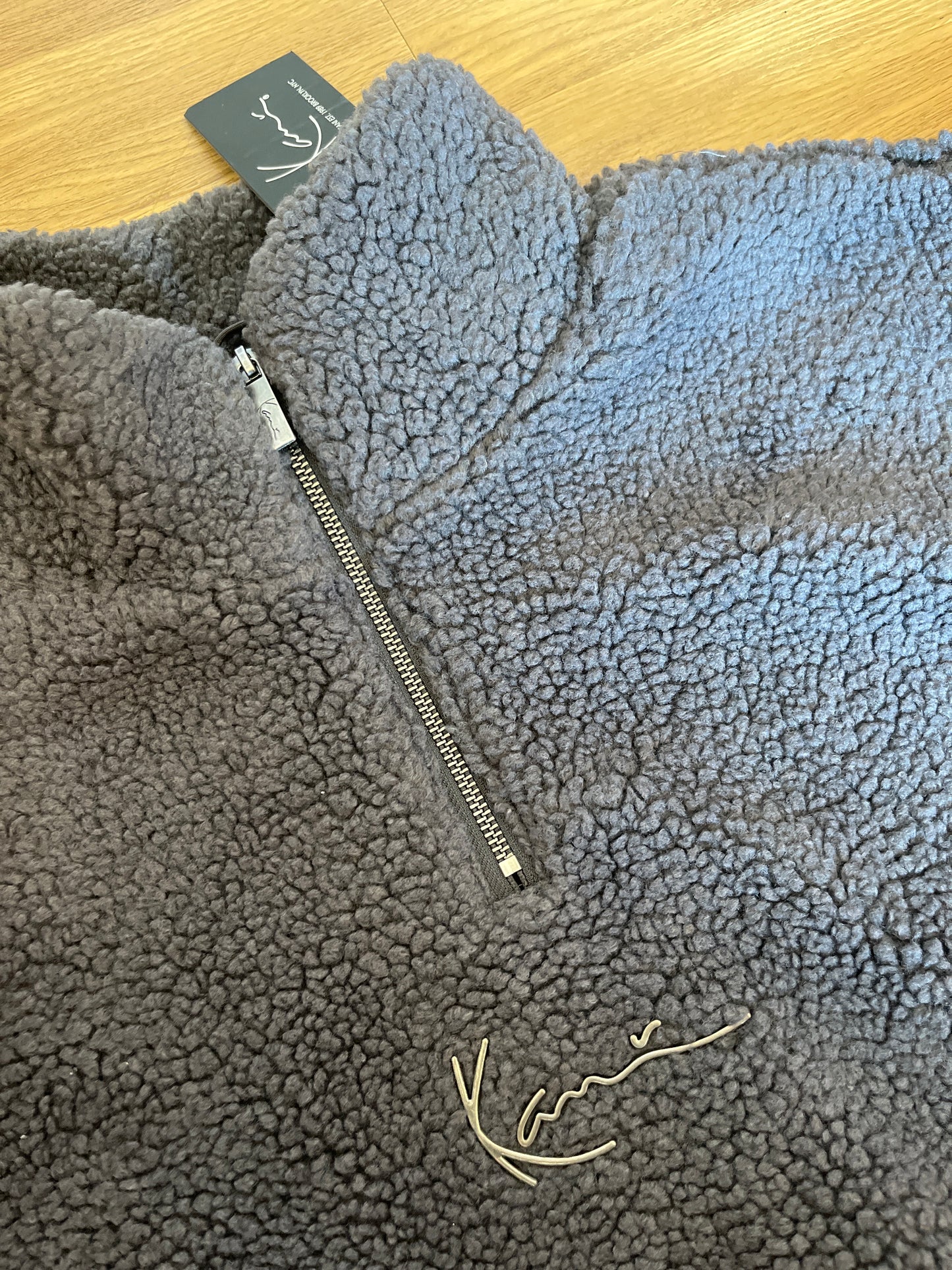 Karl Kani Plüsch Pullover 1/4 ZIP in grau, Größe XL