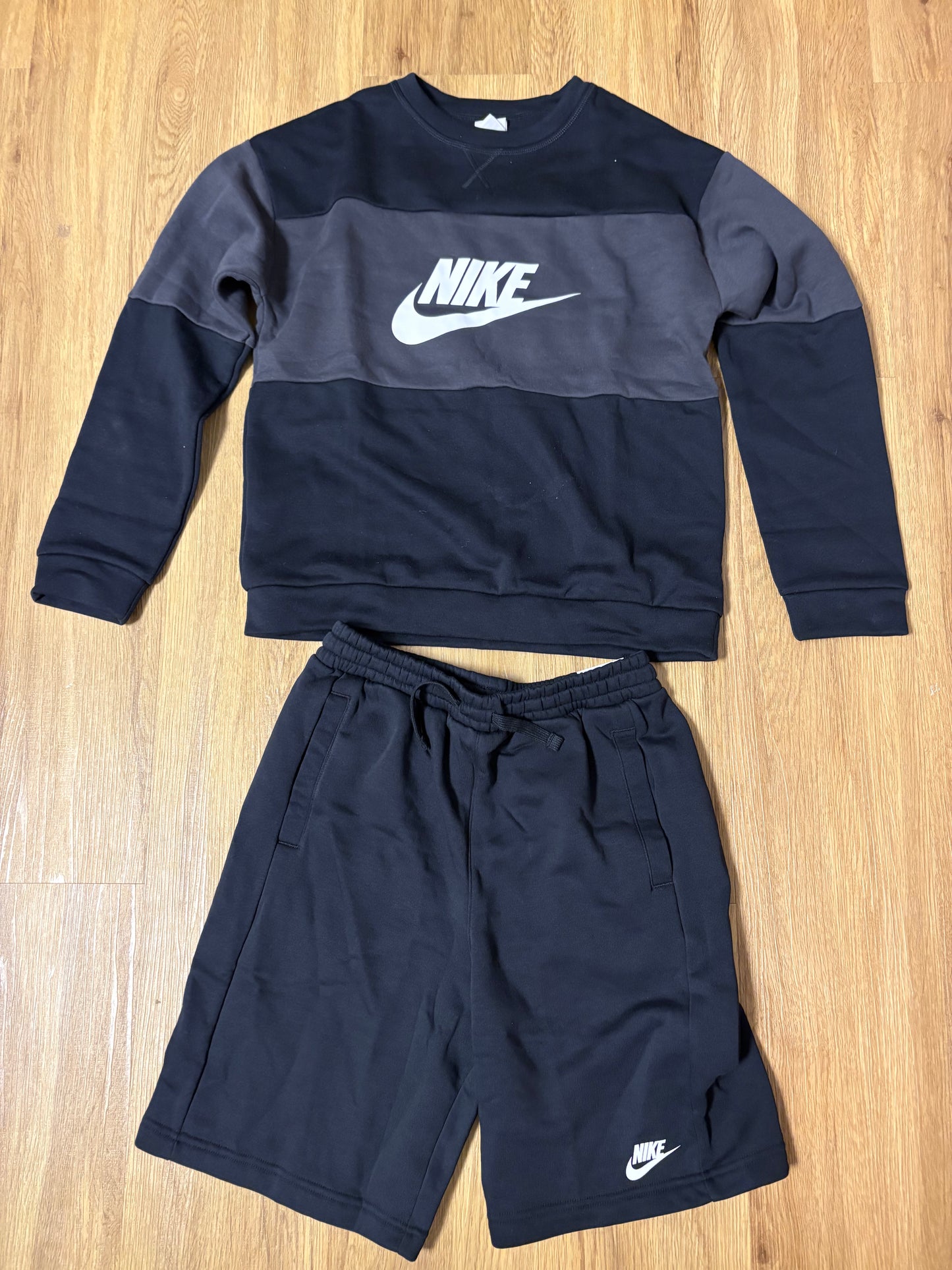 Nike Jogginganzug Kinder, Größe wählbar in grau/schwarz