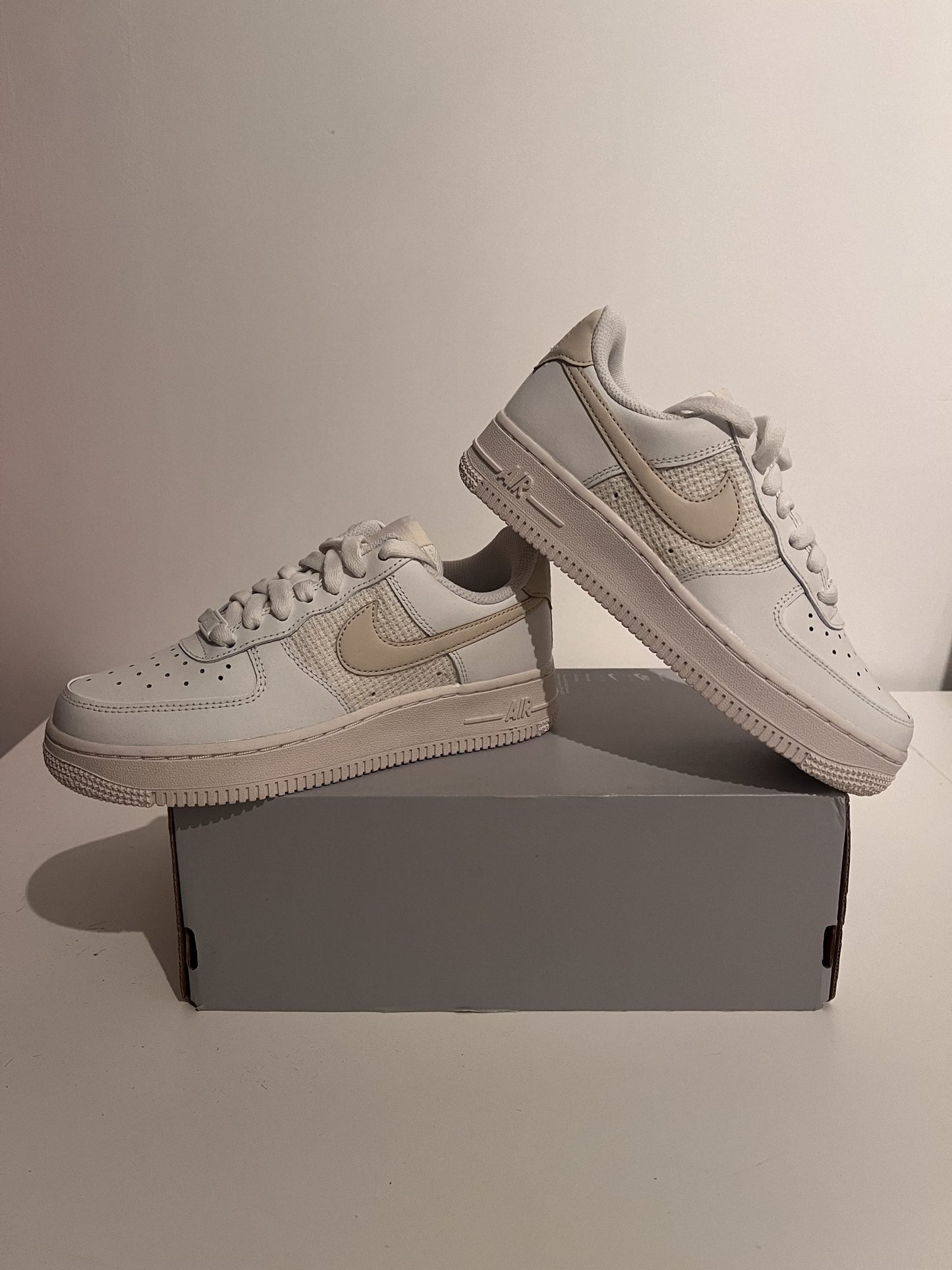 Nike Airforce 1 weiß/beige Größe 35,5