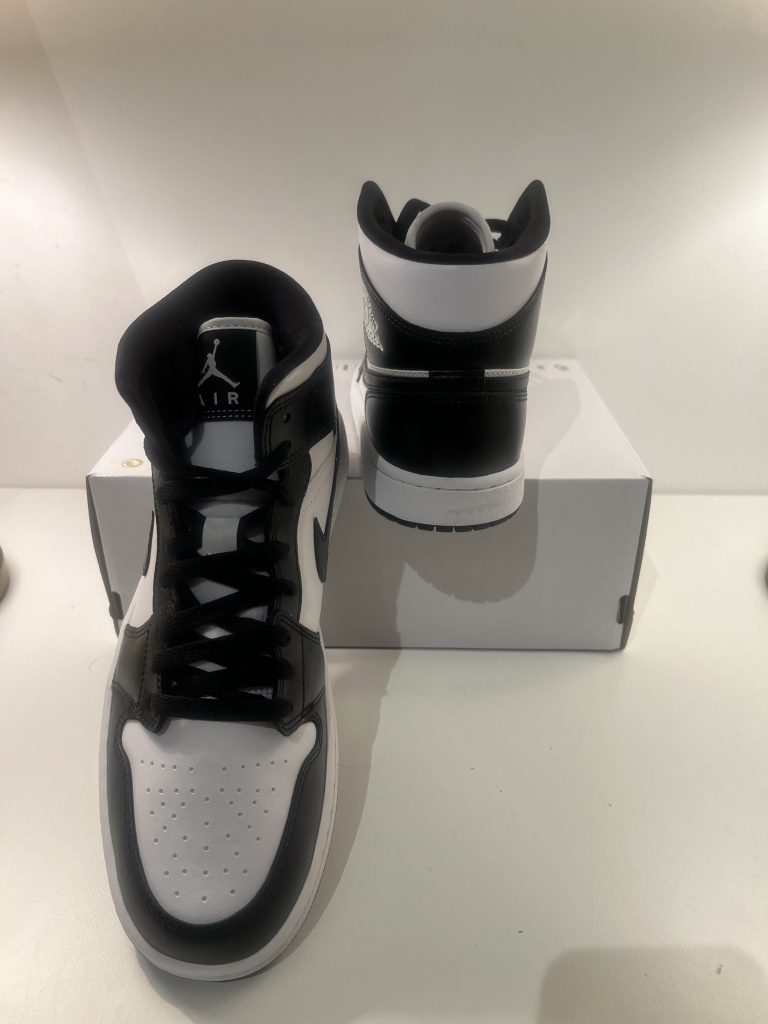 Air Jordan 1 MID, schwarz/weiss, Größe wählbar