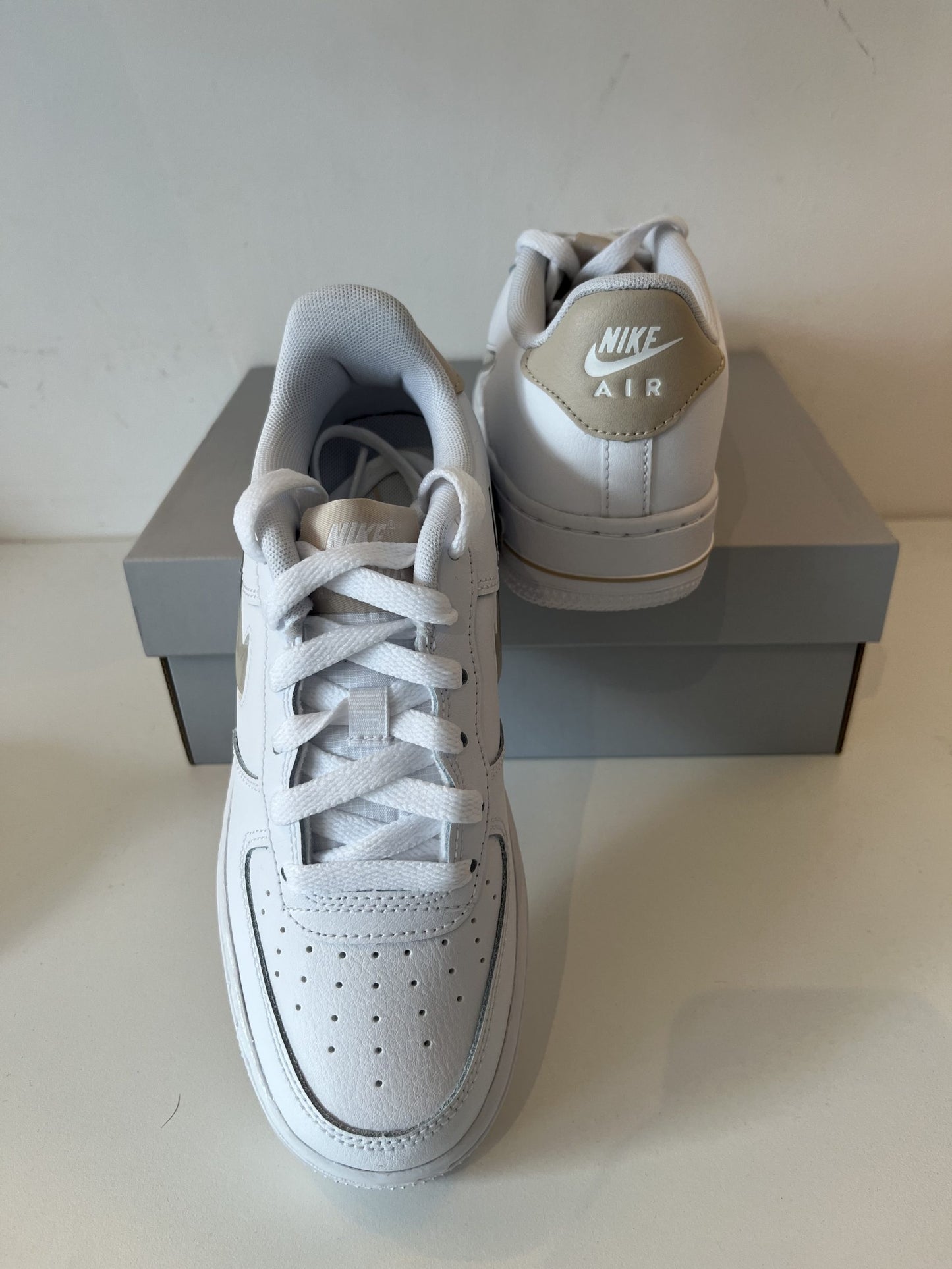 Nike Air Force 1 Jewel weiss/beige, Größe wählbar