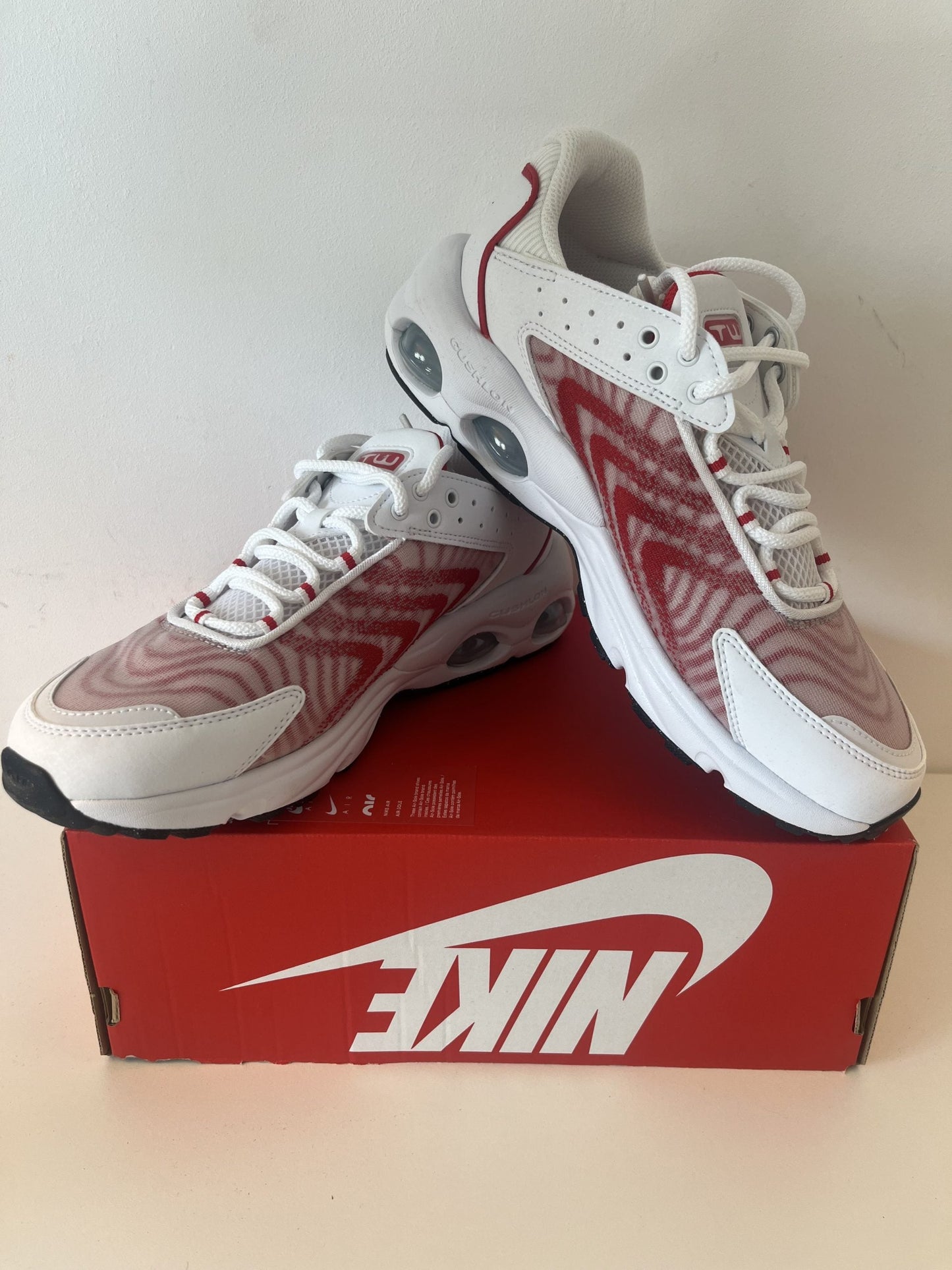 Nike Air Max TW weiss/rot, Grösse 40