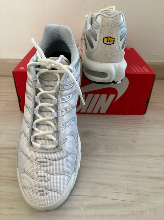 Nike Air Max Plus TN weiss/hellblau/grau, Größe wählbar