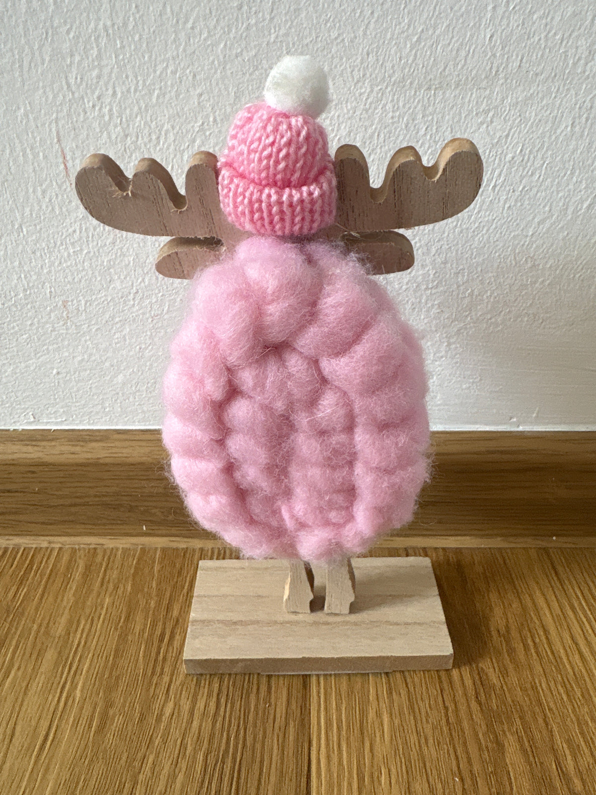 Deko Schaf mit Mütze in rosa