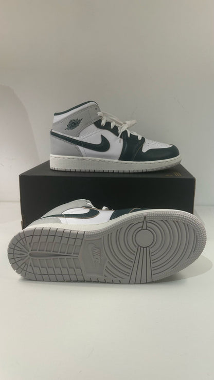 Nike Air Jordan 1 MID, grün/weiss/grau, Größe 39
