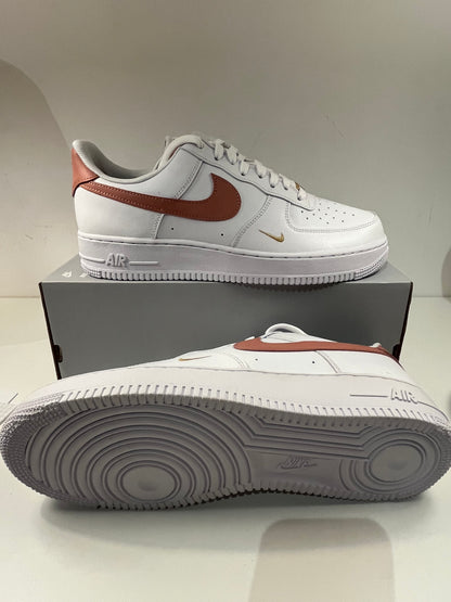 Nike Air Force 1 weiss/brombeere/Lachsfarben Größe 41