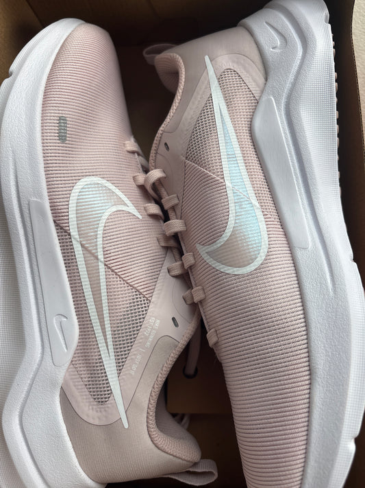 Nike Downshifter 12, Größe 42