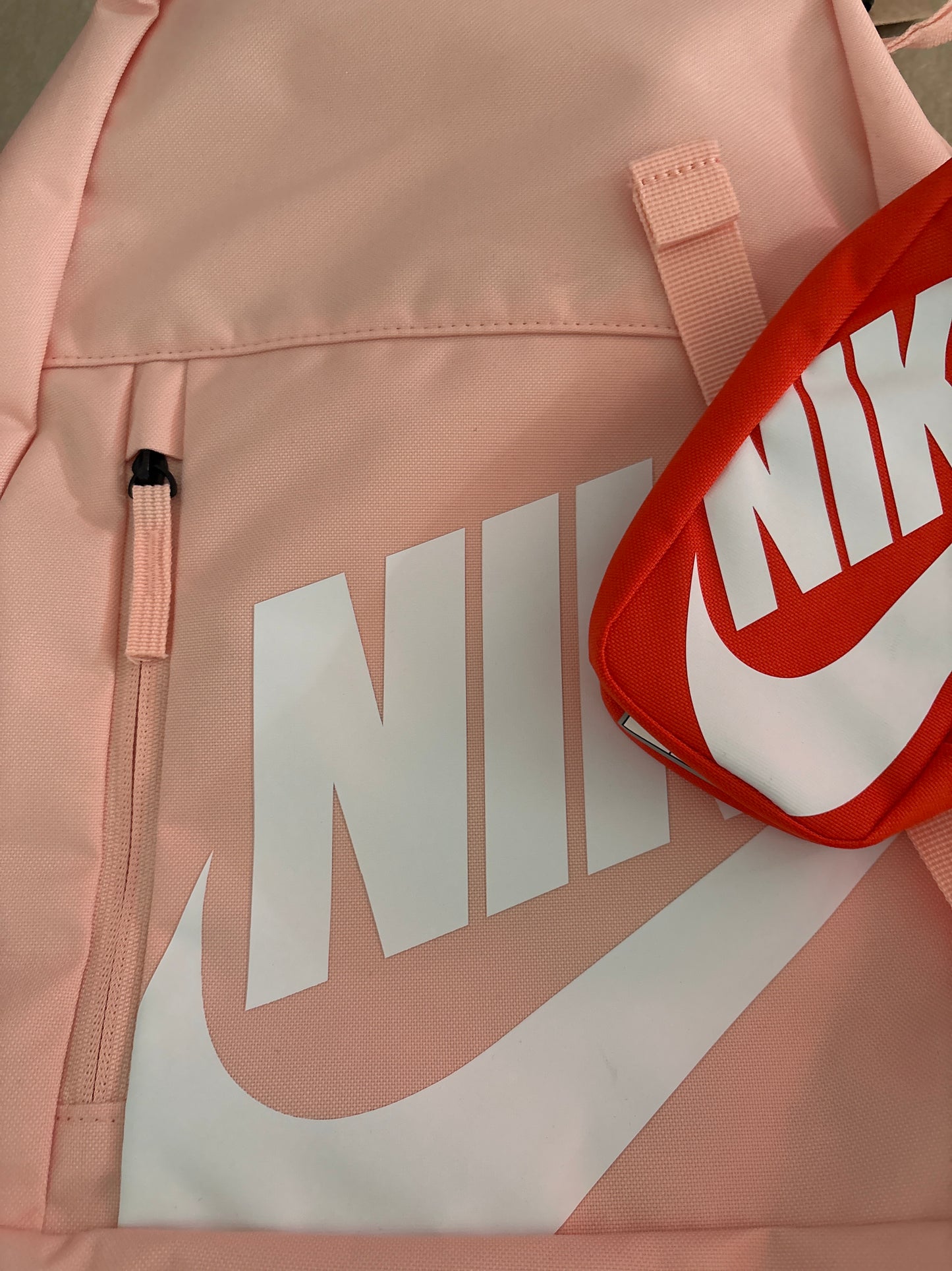 Nike Rucksack rosa mit Trinkflasche