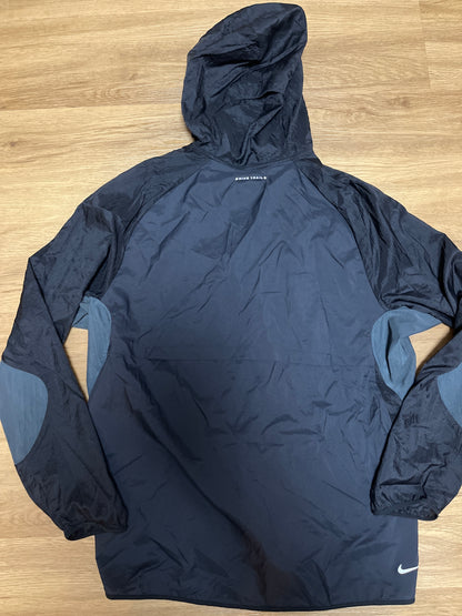 Nike Trail Laufjacke in schwarz, Größe wählbar