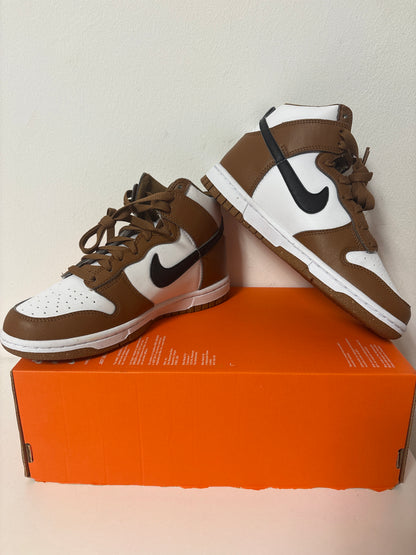 Nike Dunk High, braun /schwarz/weiss, Größe 37,5