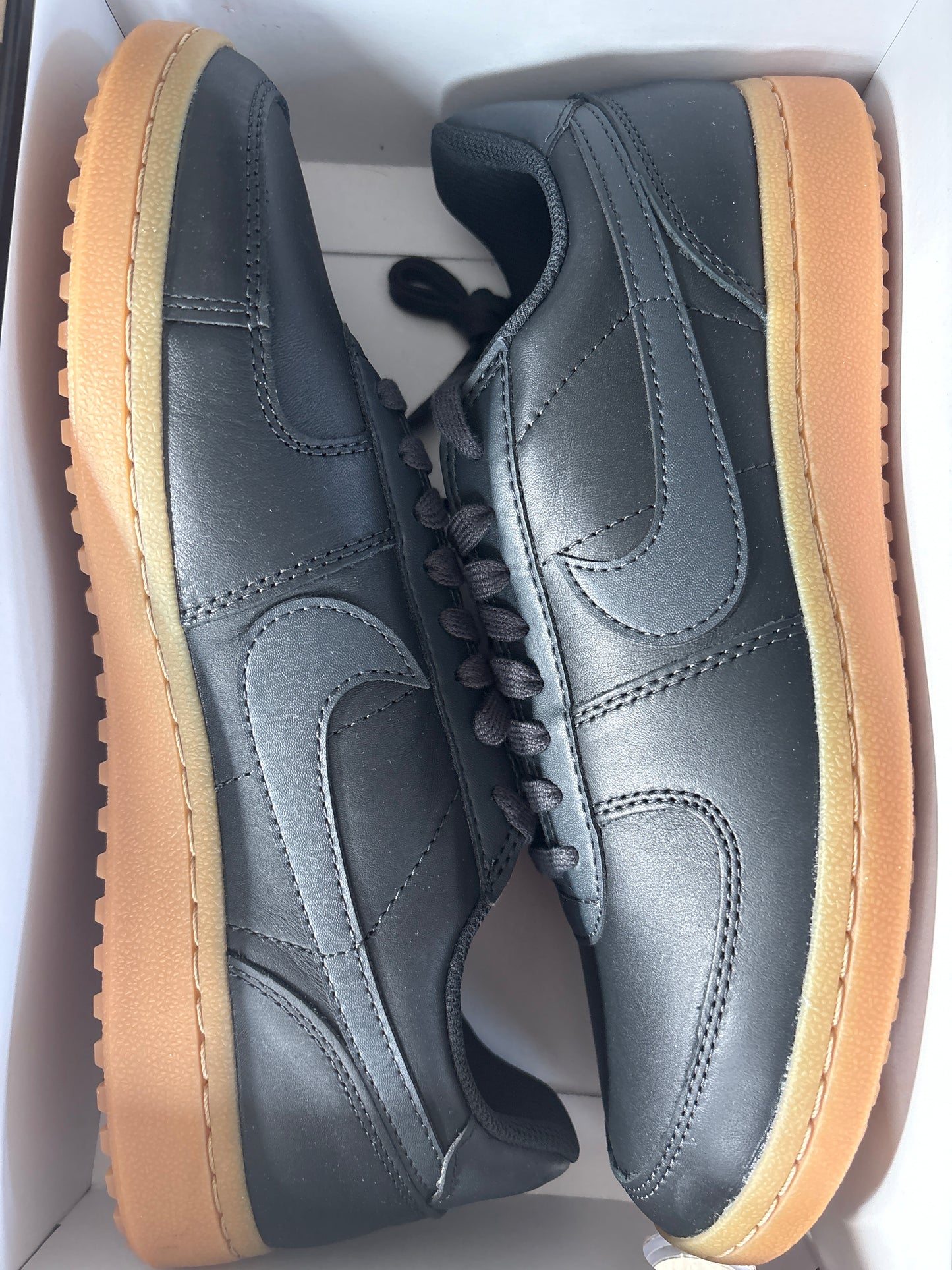 Nike General Field, schwarz/braun in Größe 44
