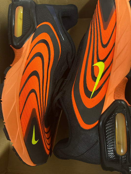 Nike Air Max Fire in schwarz/orange, Größe 42