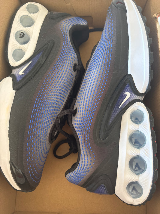 Nike Air Max DN in schwarz/blau/weiss, Gr. 39