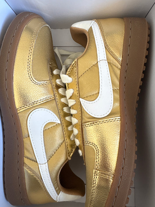 Nike General Field, Gold/weiss/braun in Größe 40