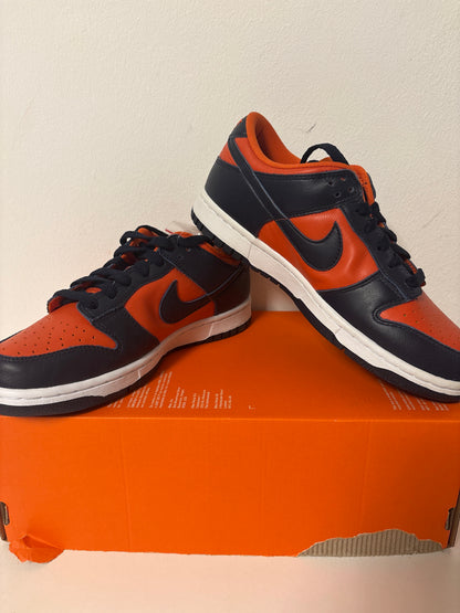 Nike Dunk Low in dunkelblau/orange, Größe 38,5