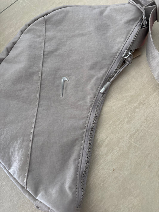 Nike Umhängetasche grau groß