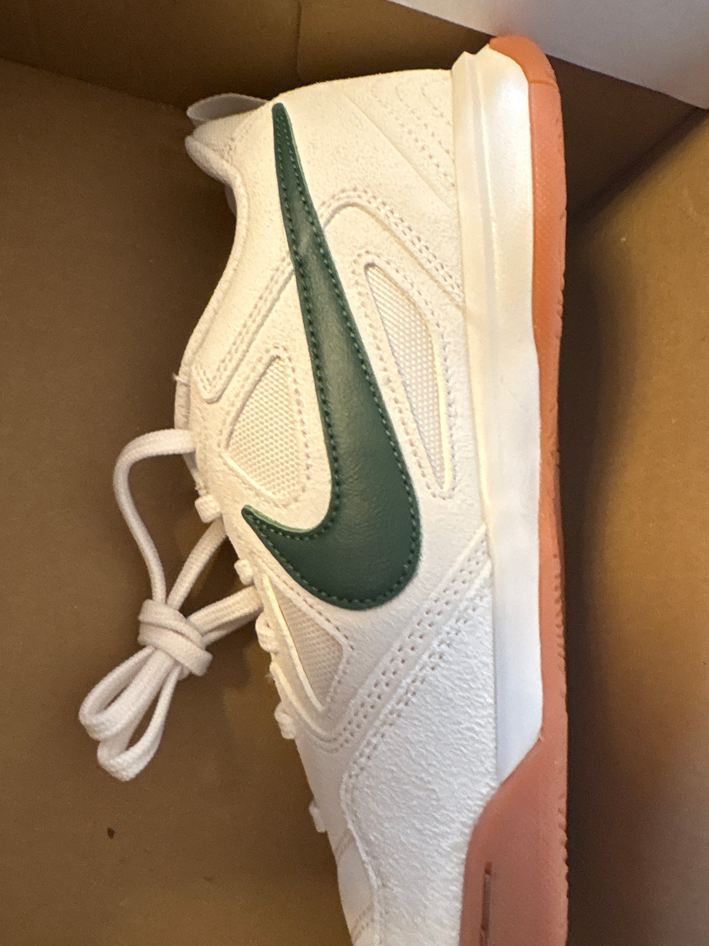 Nike Gato, grau/grün in Größe 37,5