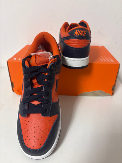 Nike Dunk Low in dunkelblau/orange, Größe 38,5