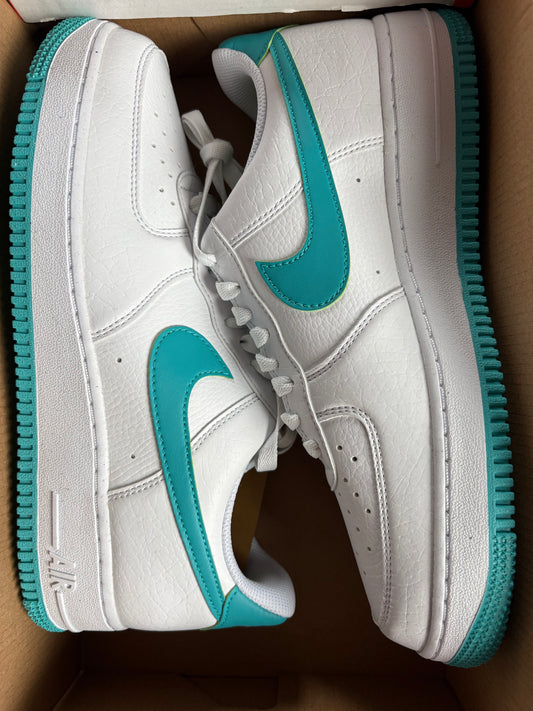 Nike Airforce 1 weiss/türkis, Gr. 42