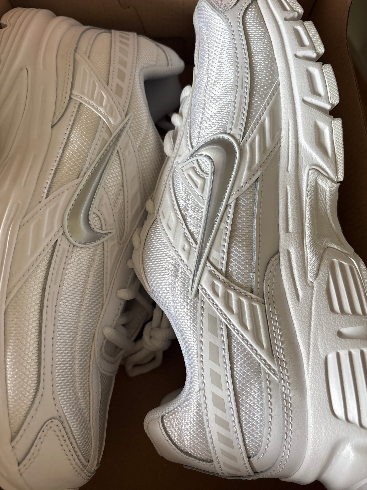Nike Initiator, weiss/grau in Größe 41