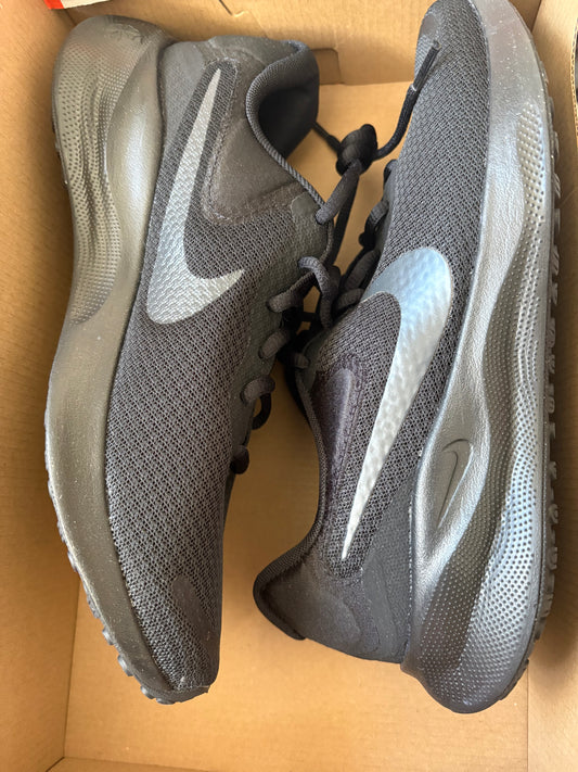 Nike Revolution 7 , schwarz, Größe 38,5