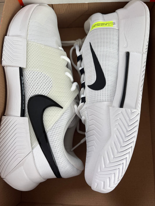 Nike Zoom GP Challenge 1, Größe 42,5 in weiss