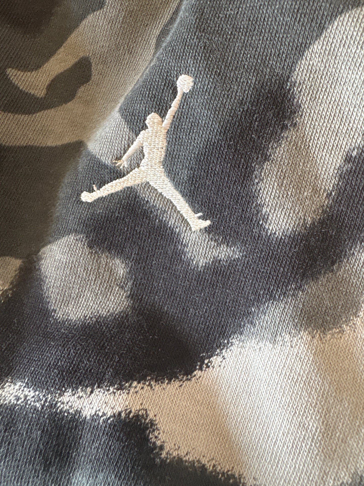 Nike Jordan Hoodie Größe S, schwarz/Camouflage