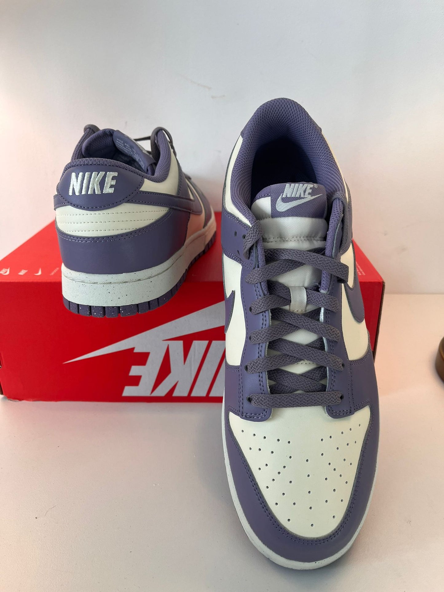 Nike Dunk Low, Gr. 44,5 in weiss/lila
