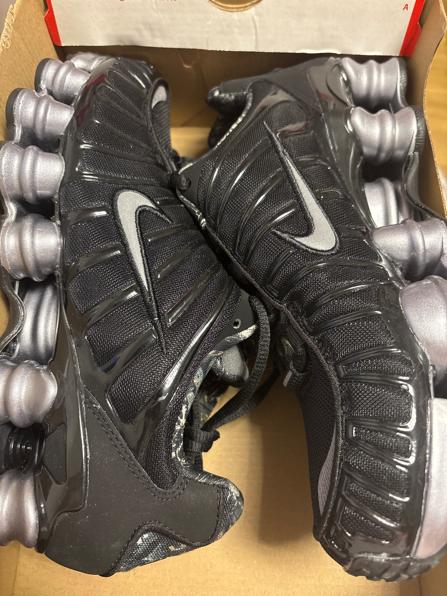 Nike Shox TL in schwarz/silber, Größe 39
