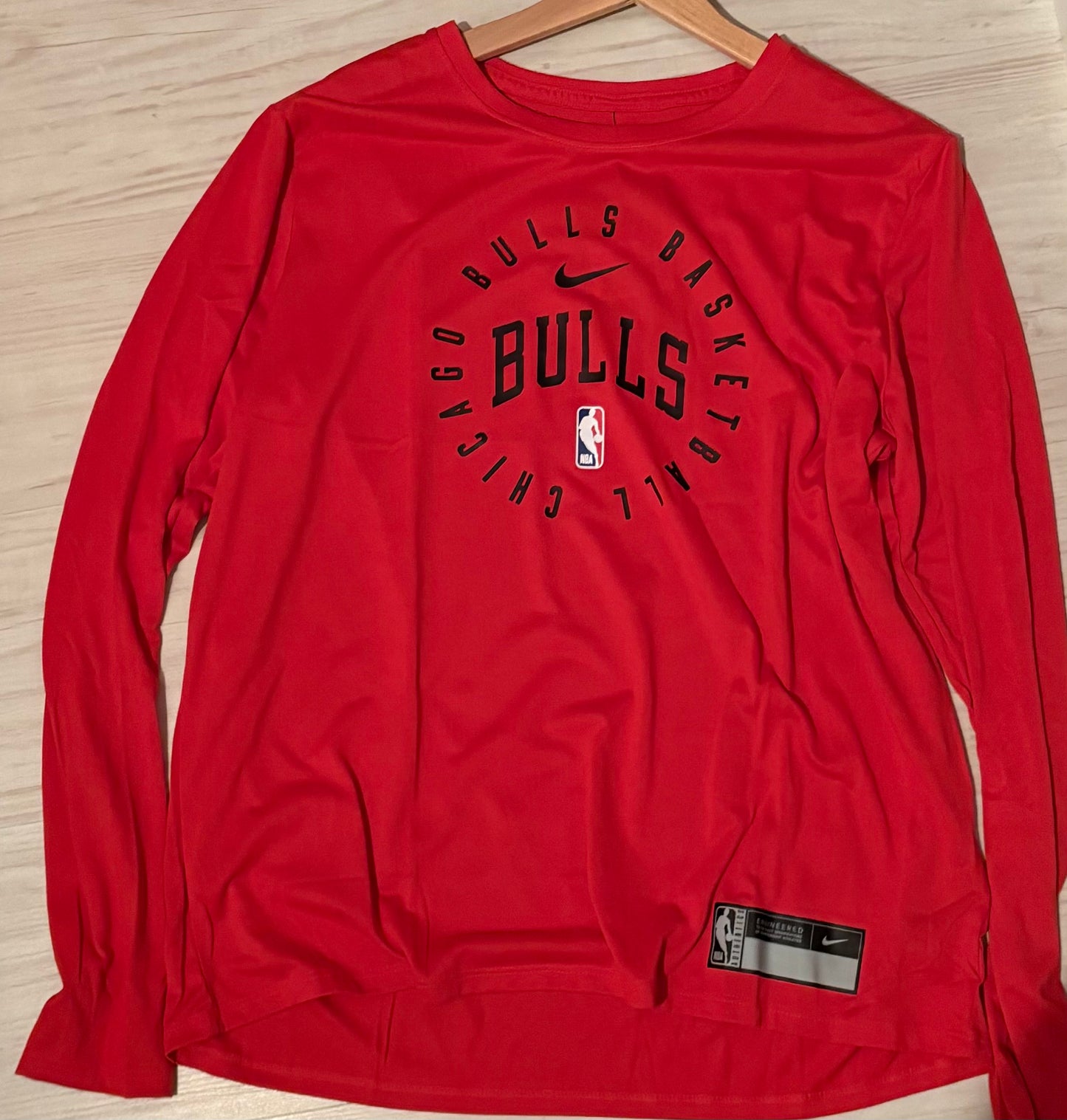 Nike Sweatshirt Bulls, Größe wählbar in rot