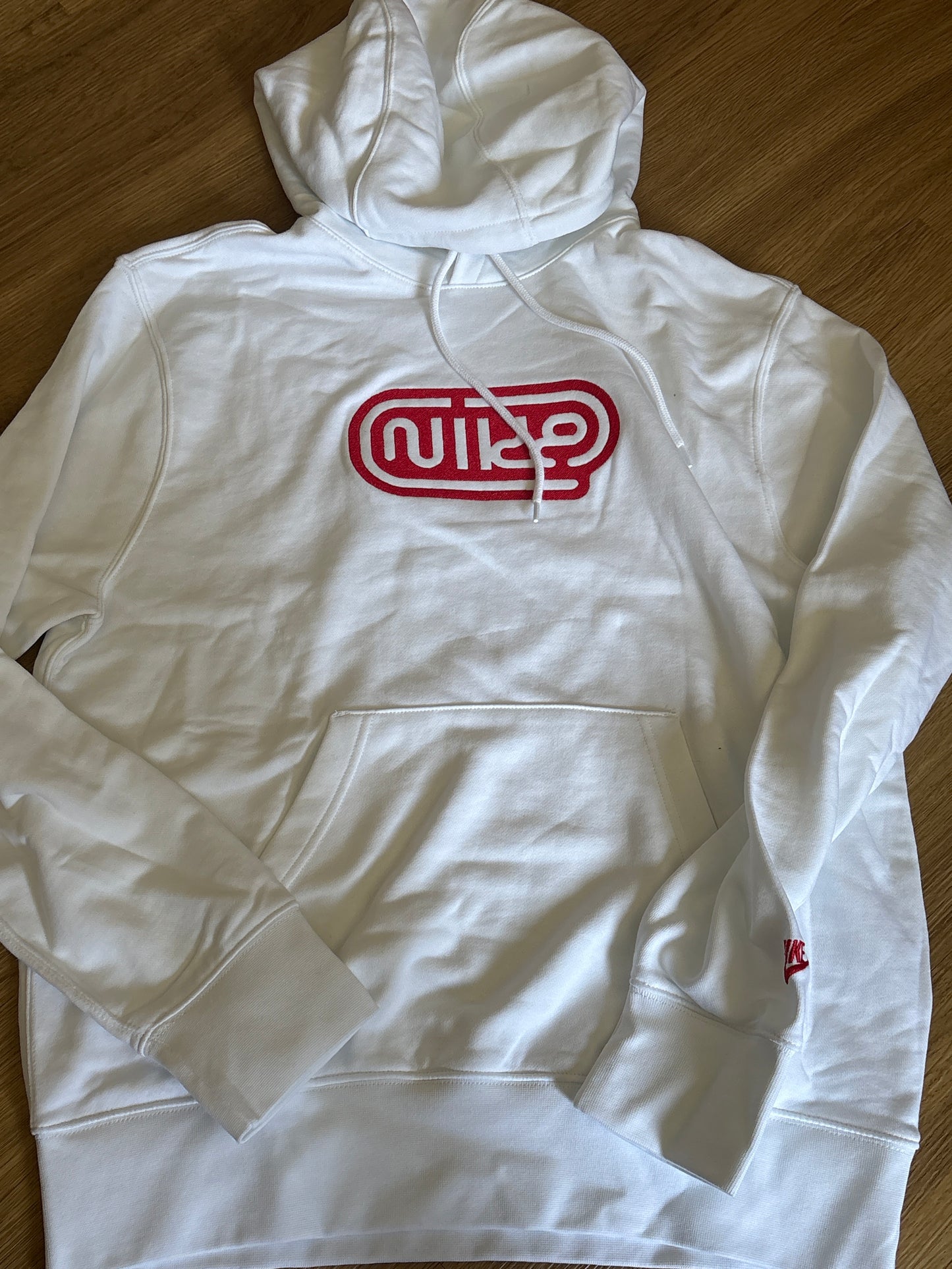 Nike Hoodie in weiß/rot, Größe M