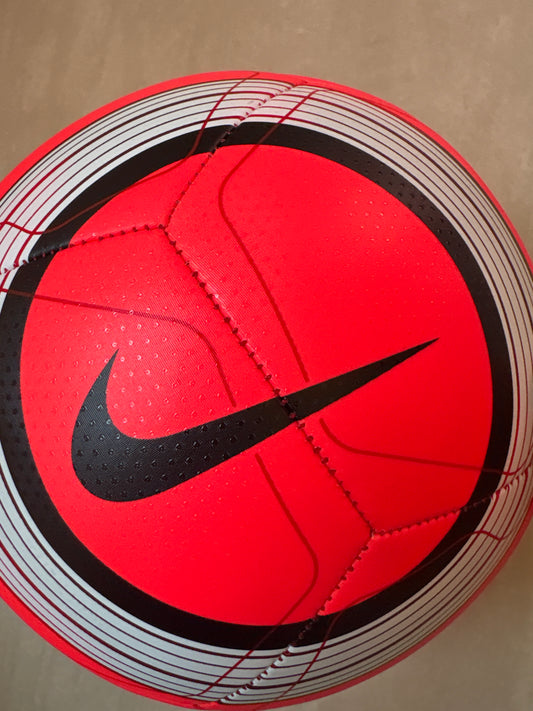 Nike Fußball Größe 4