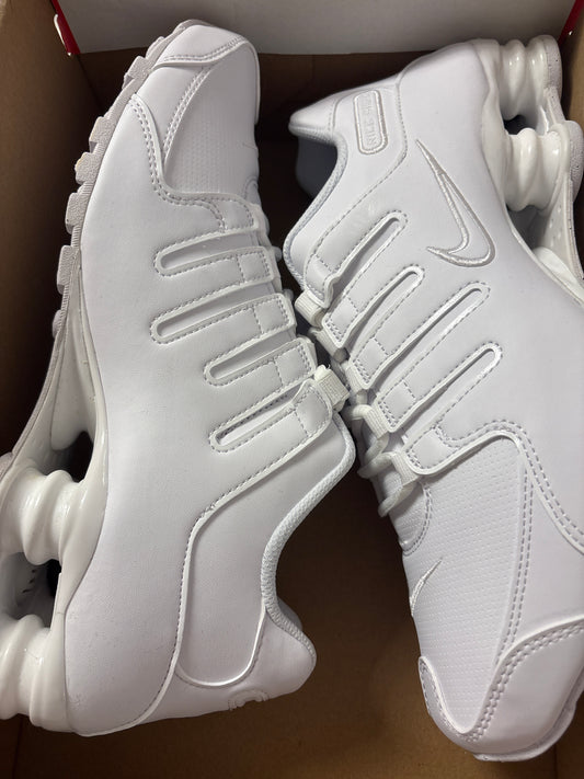 Nike Shox NZ in weiss, Größe 42
