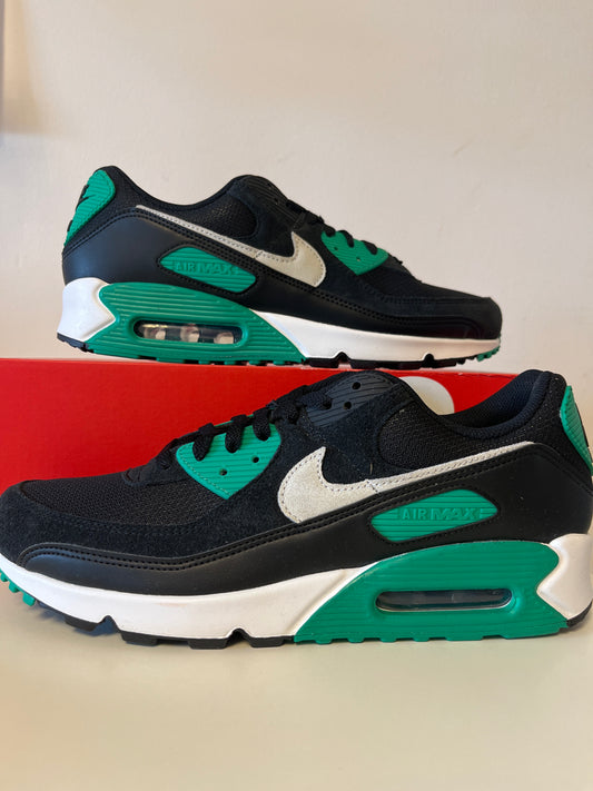 Nike Air Max 90, schwarz/weiss/grün in Größe 45