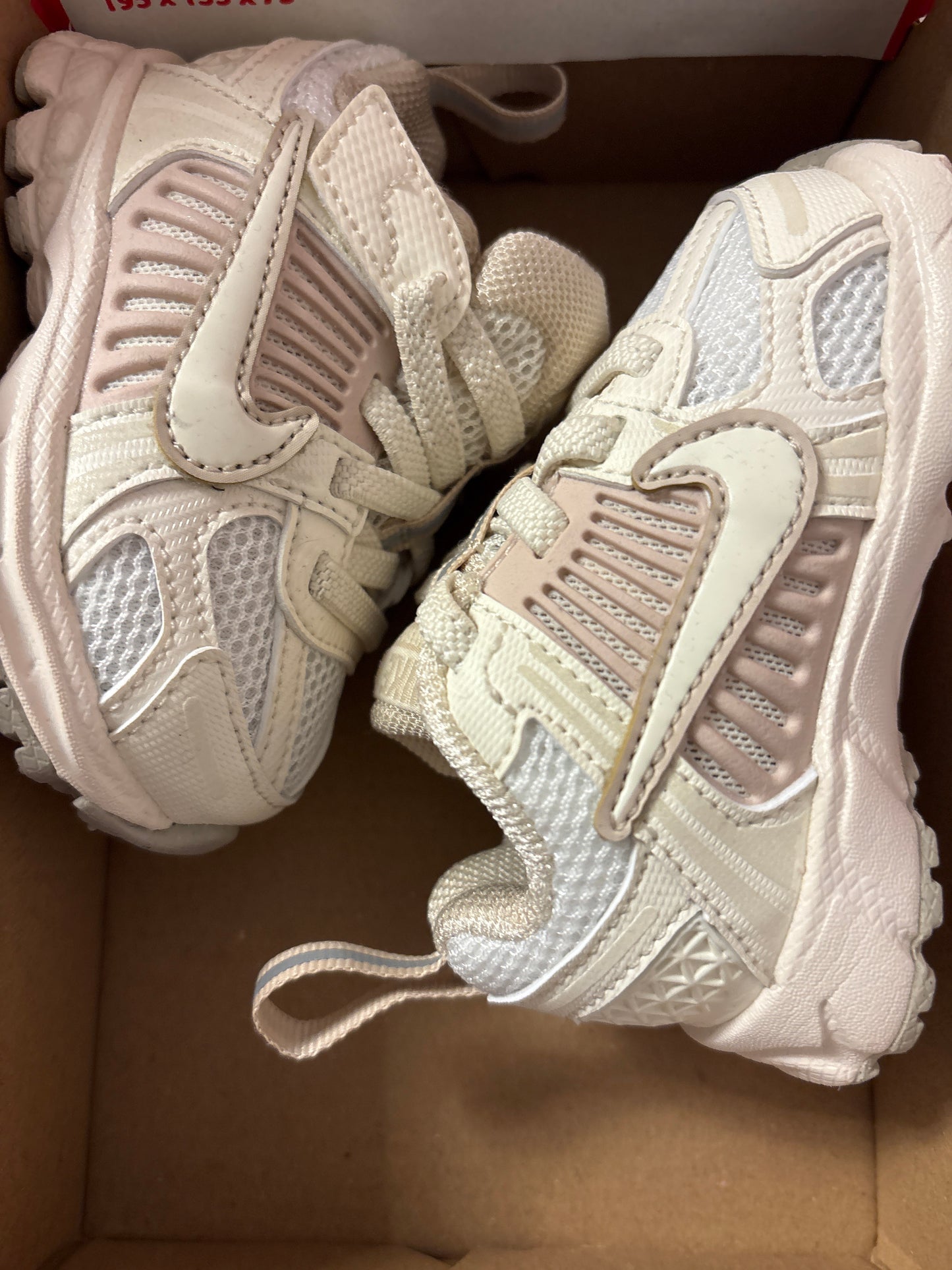 Nike Zoom Vomero 5, Größe 18,5