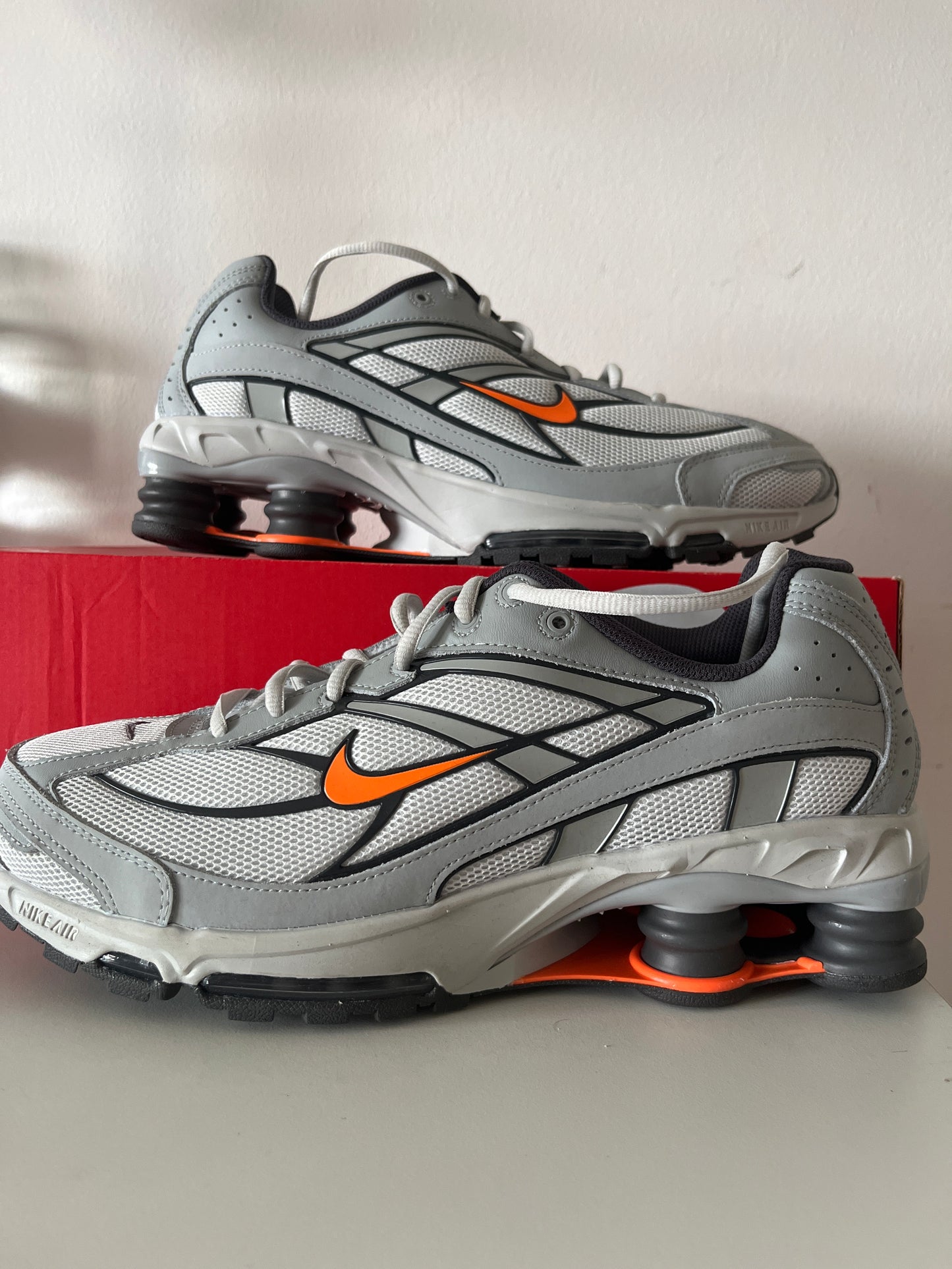 Nike Shox Ride 2 in weiß/grau/orange, Größe 44,5