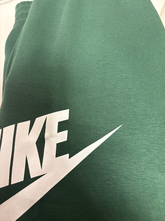 Nike Jogginghose, grün, Größe Kinder M