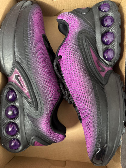 Nike Air Max DN in lila/schwarz, Gr. Wählbar