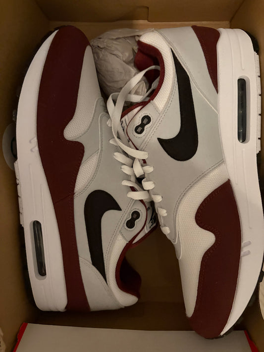 Nike Air Max 1, grau/weiss/weinrot/schwarz Größe wählbar