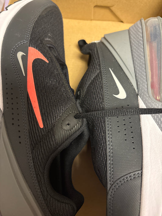 Nike Air Max Pulse in schwarz/weiss/rot, Gr. 39