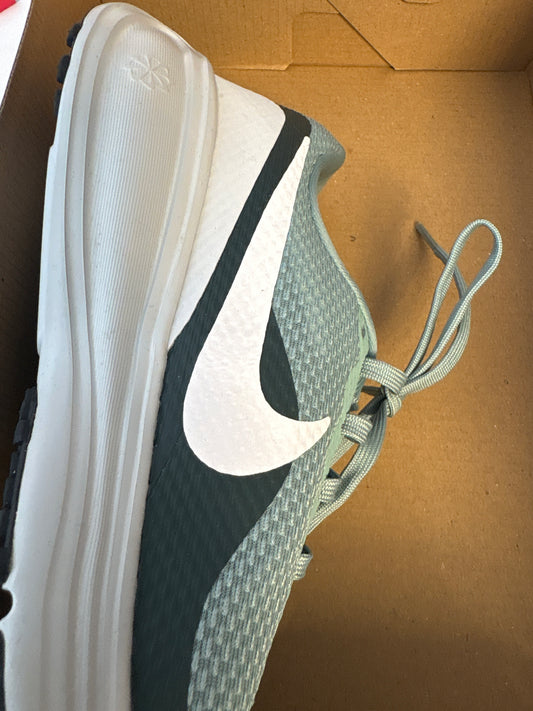 Nike Revolution 8, grüntöne , Größe wählbar