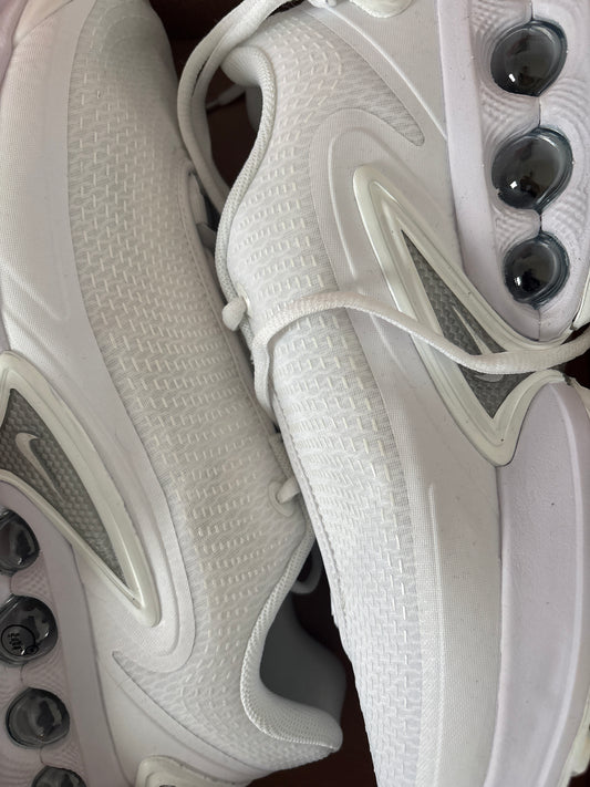 Nike Air Max DN in weiss, Gr. 44,5