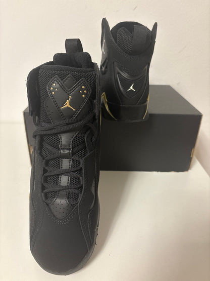 Nike Jordan True Flight, in schwarz/weiss/gold, Größe 38,5