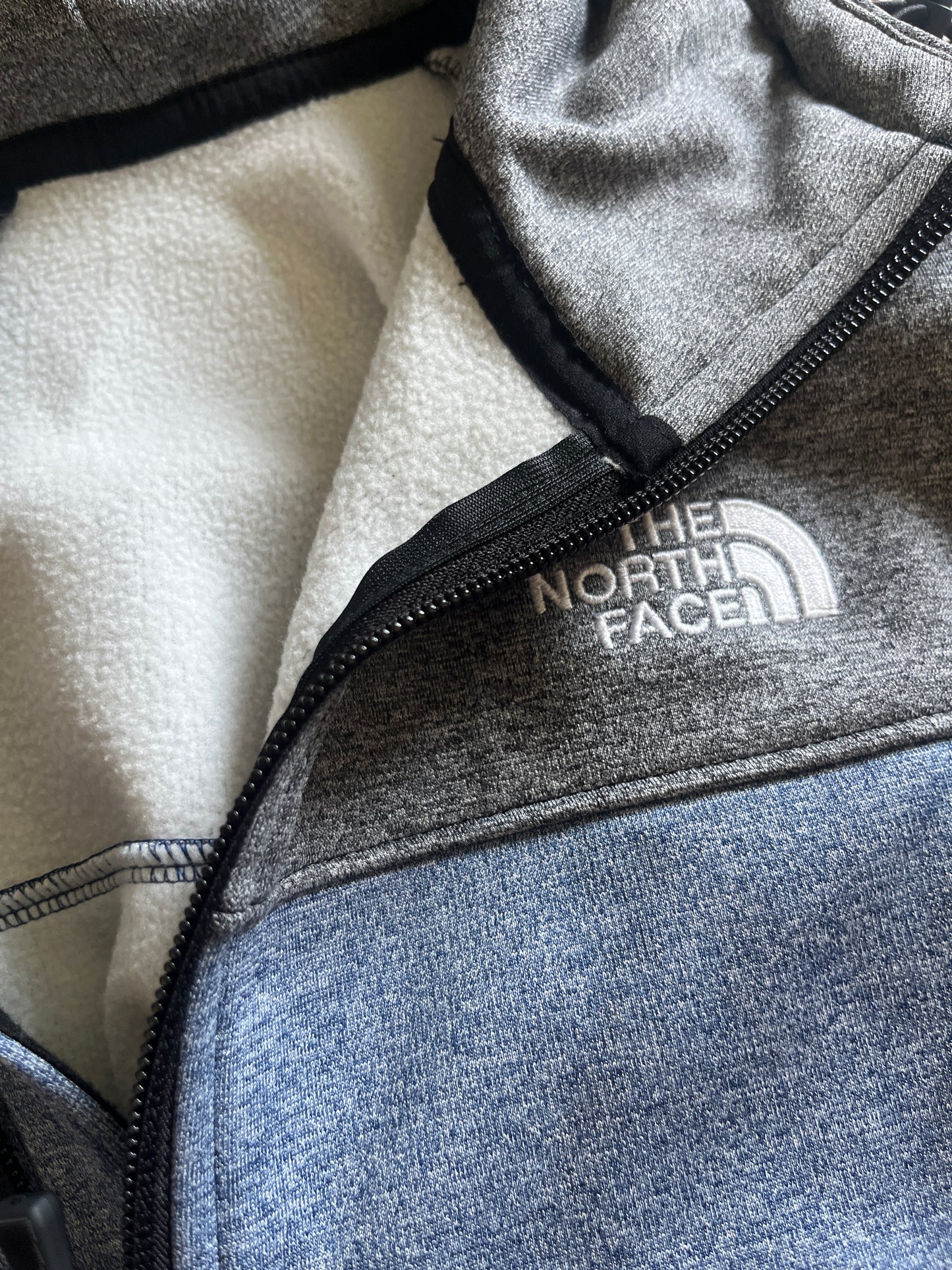 The North Face Herren Fleece/Joggingjacke in blau/grau, Größe S