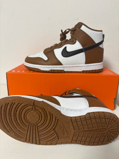 Nike Dunk High, braun /schwarz/weiss, Größe 37,5
