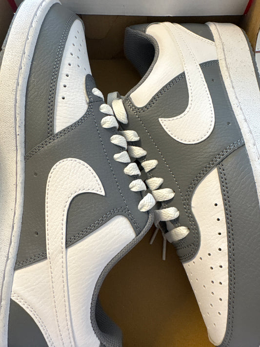 Nike Court Vision Low, Gr. 44 in weiss/grau