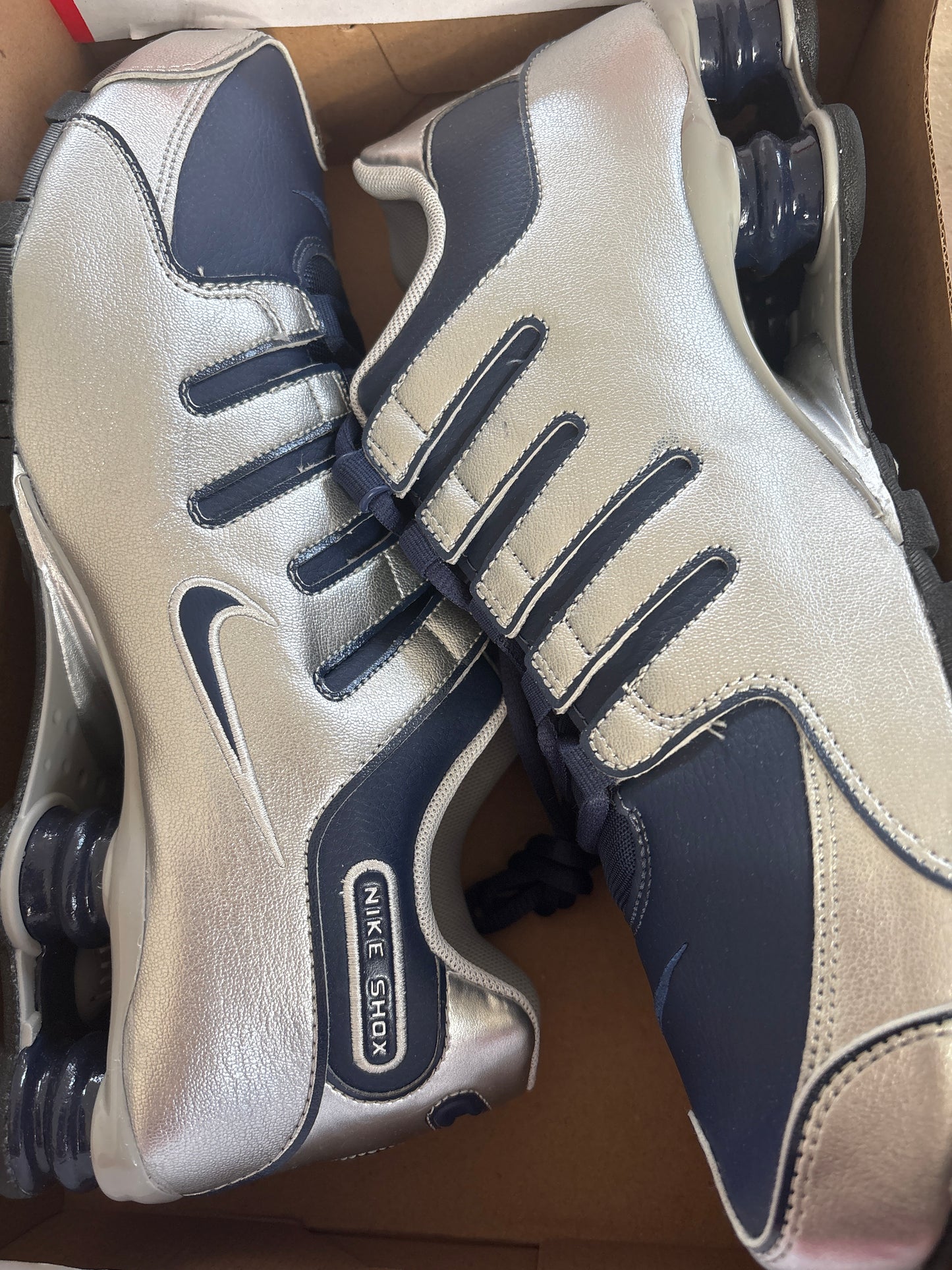 Nike Shox NZ in Silber/blau, Größe 44,5
