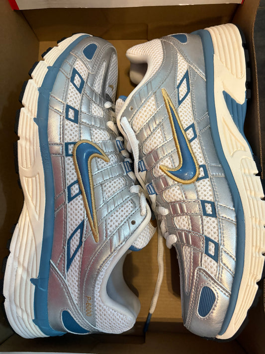 Nike P 6000 in blau/weiss/silber, Größe 38,5